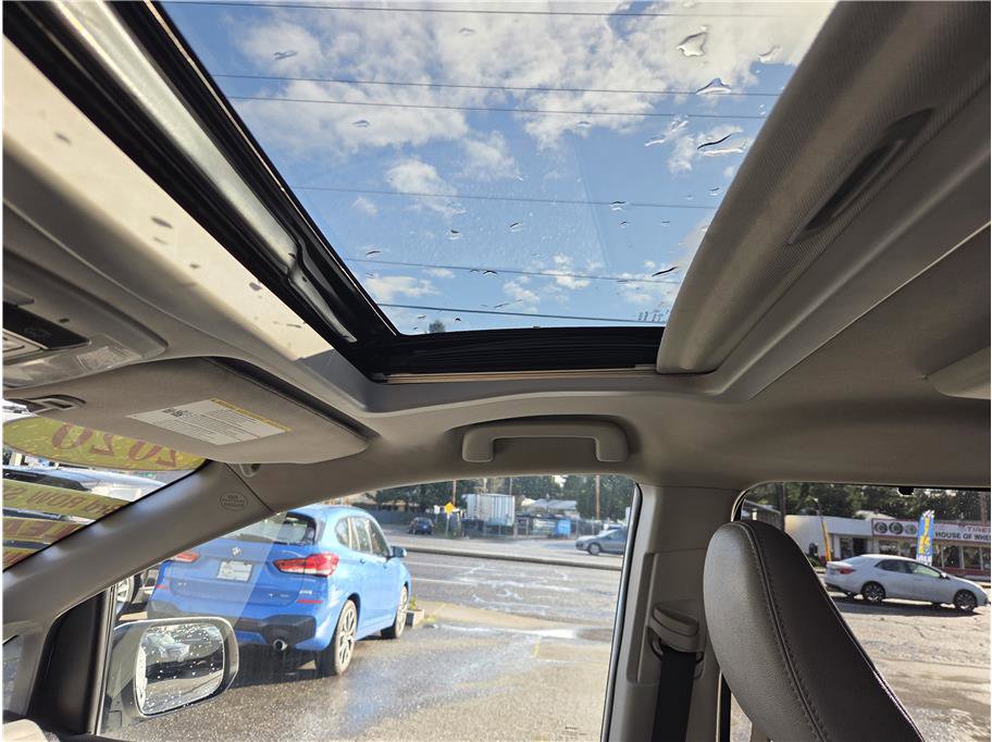 Used 2020 Toyota Sienna Limited Premium w/ Carpet Mat Package image 19