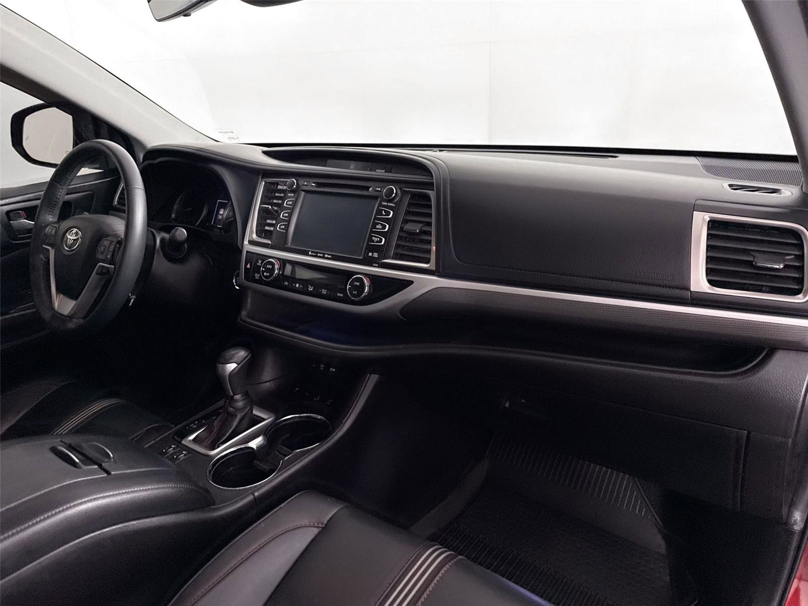 Used 2019 Toyota Highlander SE AWD/4WD image 43