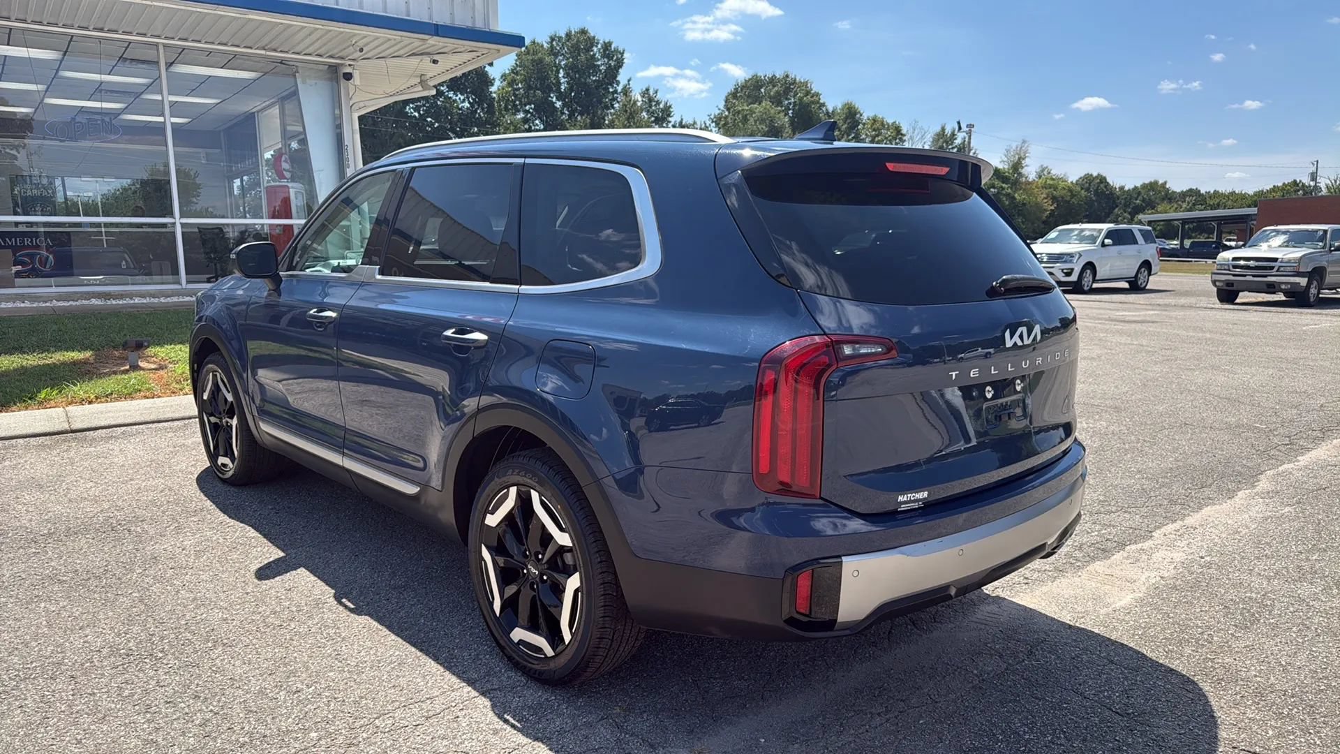 Used 2025 Kia Telluride S AWD/4WD image 3