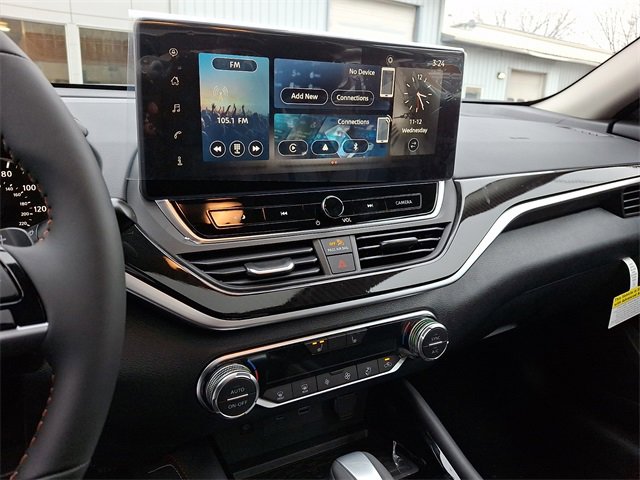 New 2025 Nissan Altima 2.5 SR image 8