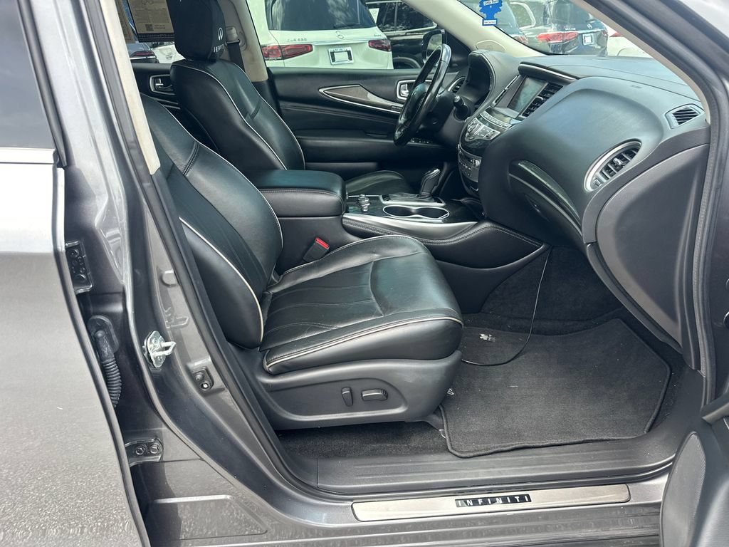 Used 2020 INFINITI QX60 Luxe w/ Essential Package FWD image 11