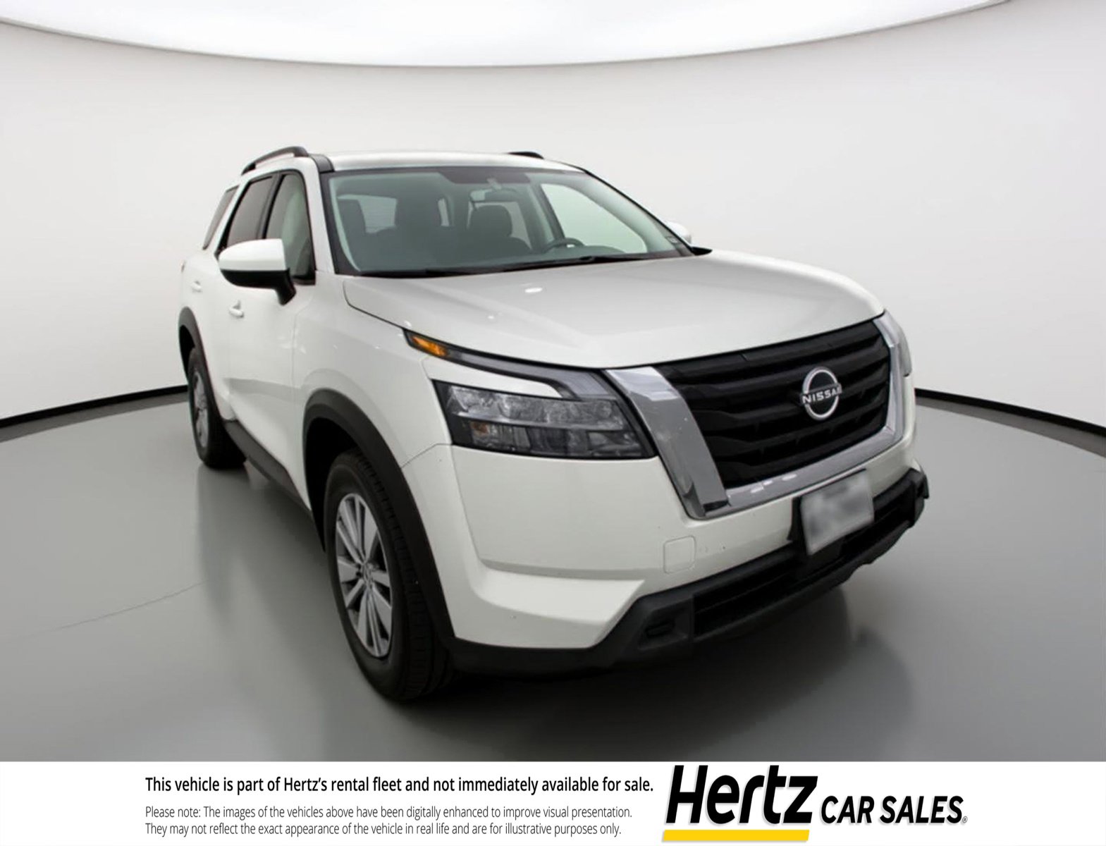 Used 2025 Nissan Pathfinder SV image 1