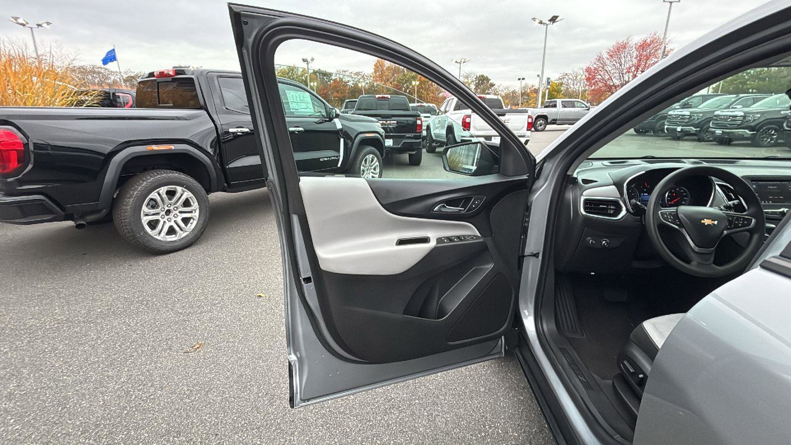 Certified 2023 Chevrolet Equinox LS w/ LS Convenience Package image 11