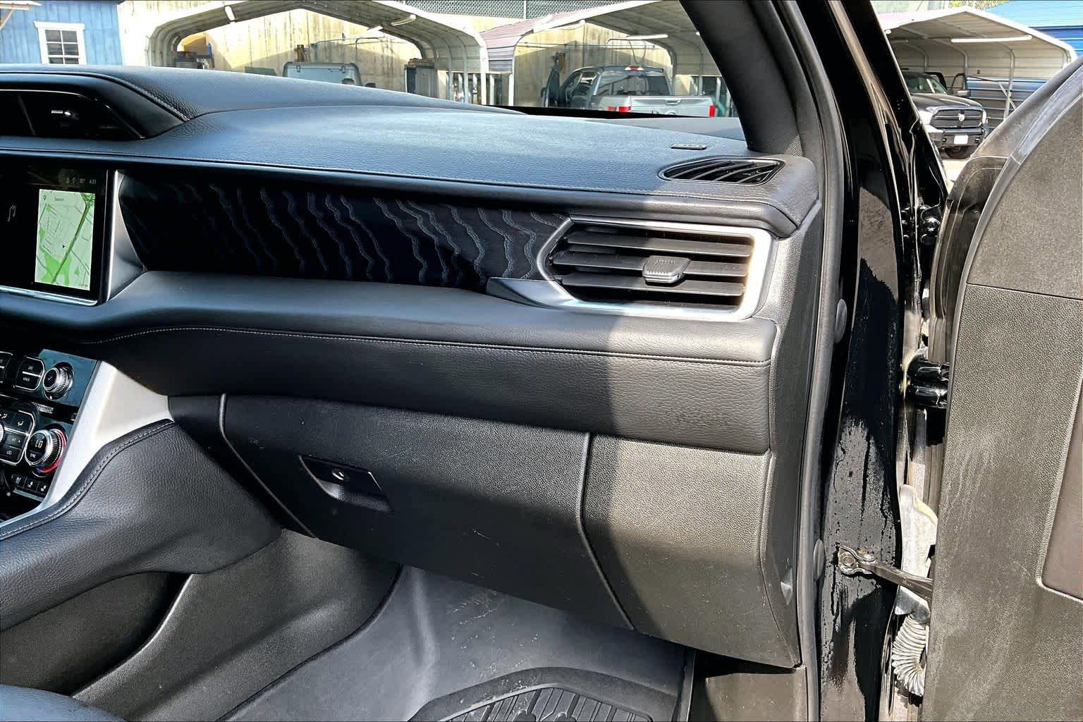 Used 2022 GMC Yukon XL Denali image 19