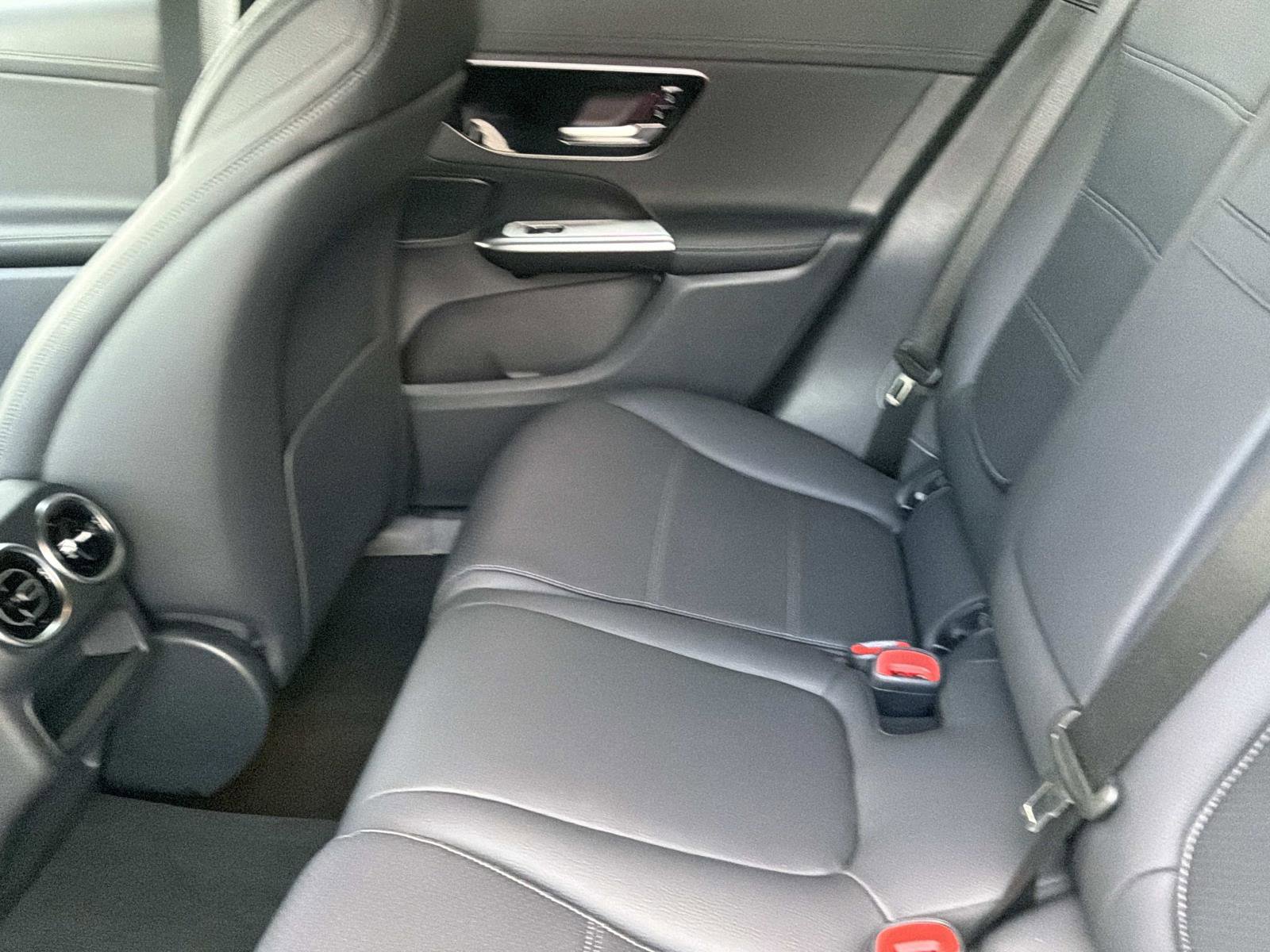 Certified 2024 Mercedes-Benz GLC 300 image 12