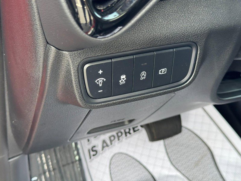 Used 2025 Kia Soul EX image 16