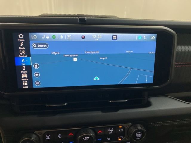 Used 2024 Jeep Wrangler Unlimited Rubicon w/ Technology Group image 17