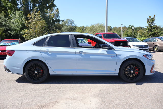 New 2026 Volkswagen Jetta GLI Autobahn FWD image 9