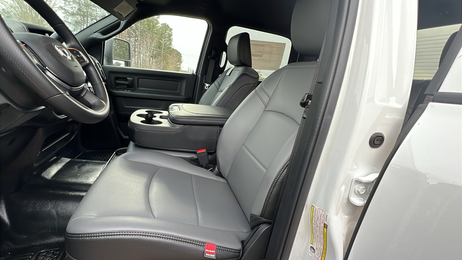 New 2026 RAM 2500 Tradesman w/ Chrome Appearance Group AWD/4WD image 17