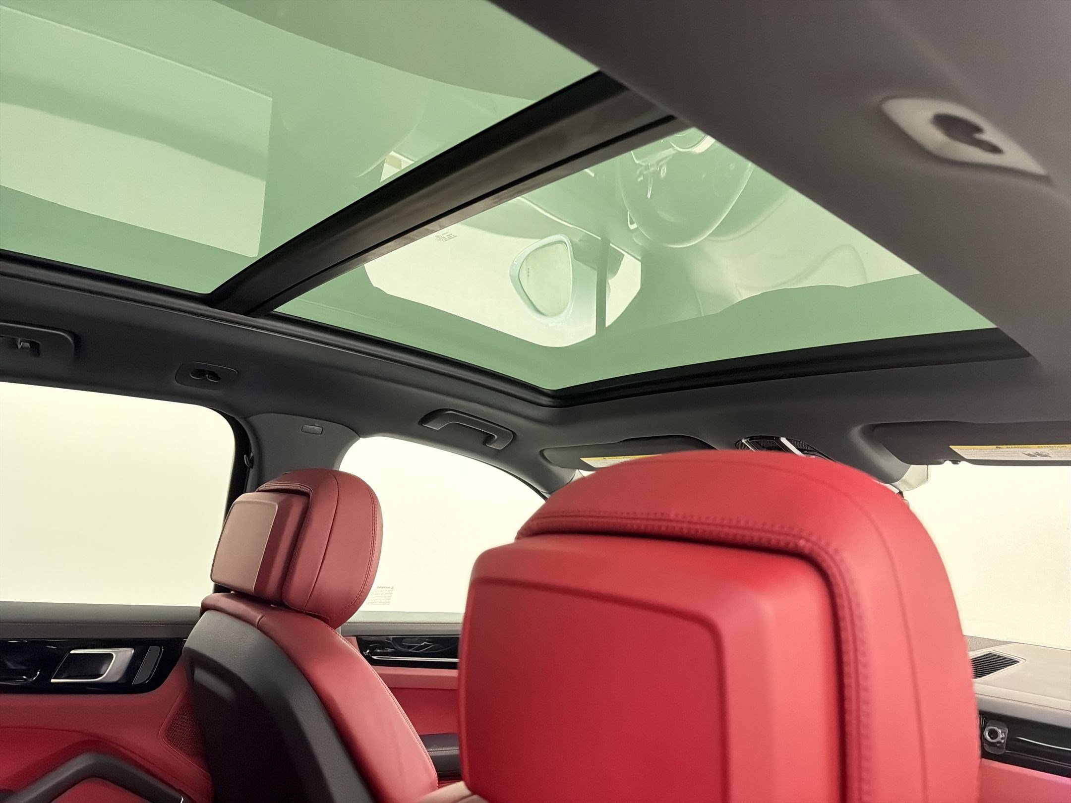 Certified 2022 Porsche Cayenne AWD/4WD image 15