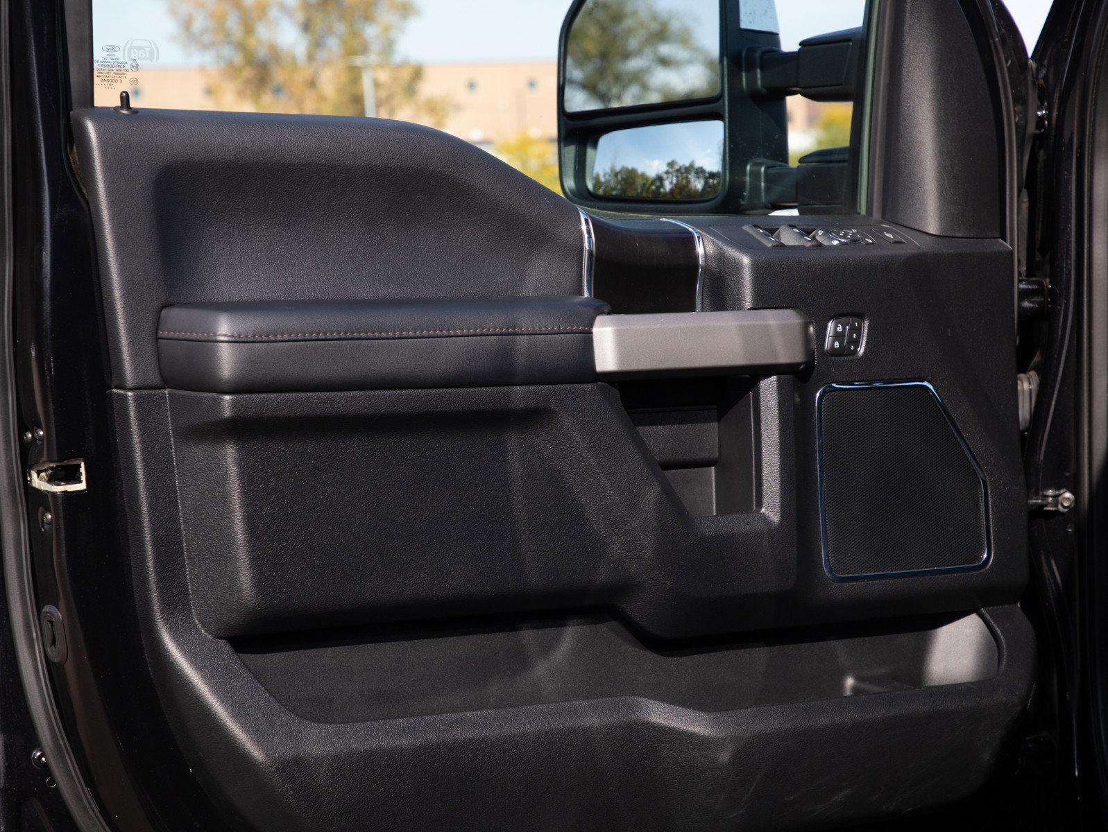 Used 2019 Ford F250 Platinum w/ Platinum Ultimate Package image 20