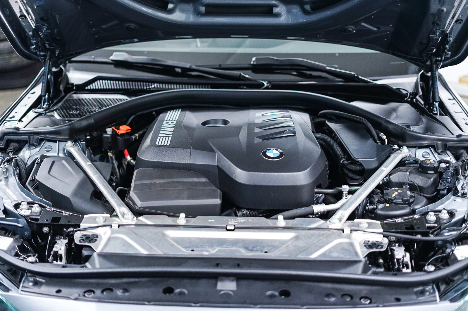 Used 2025 BMW 430i Convertible w/ Convenience Package image 32