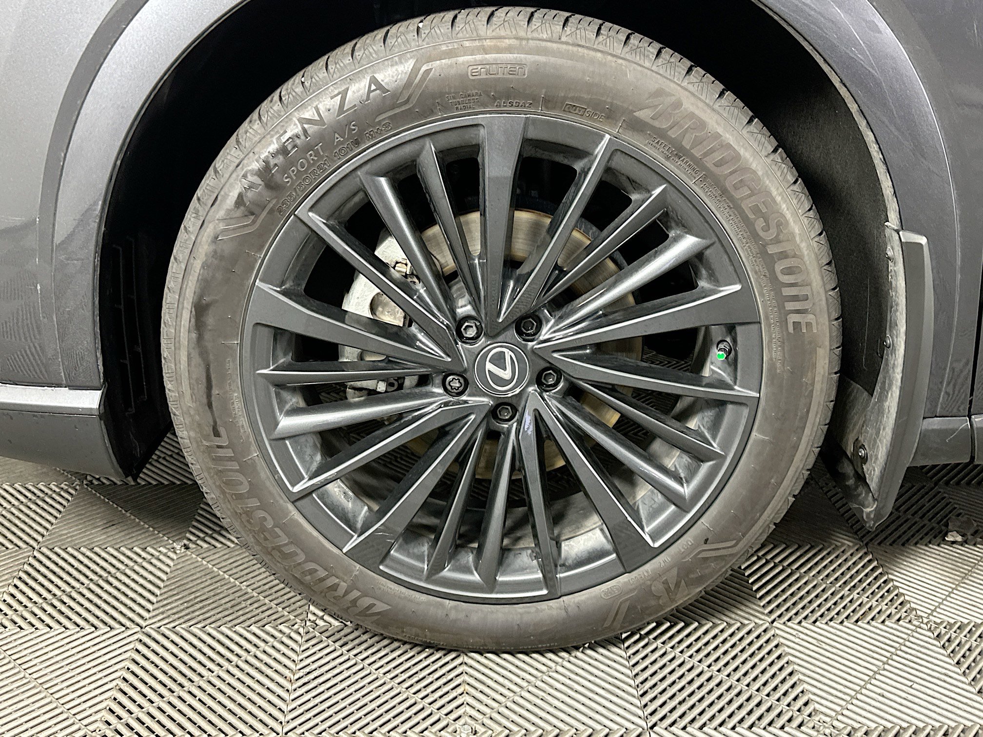 Certified 2025 Lexus RX 350h w/ Convenience Package image 35