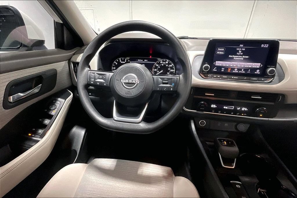 Used 2023 Nissan Rogue SV FWD image 6