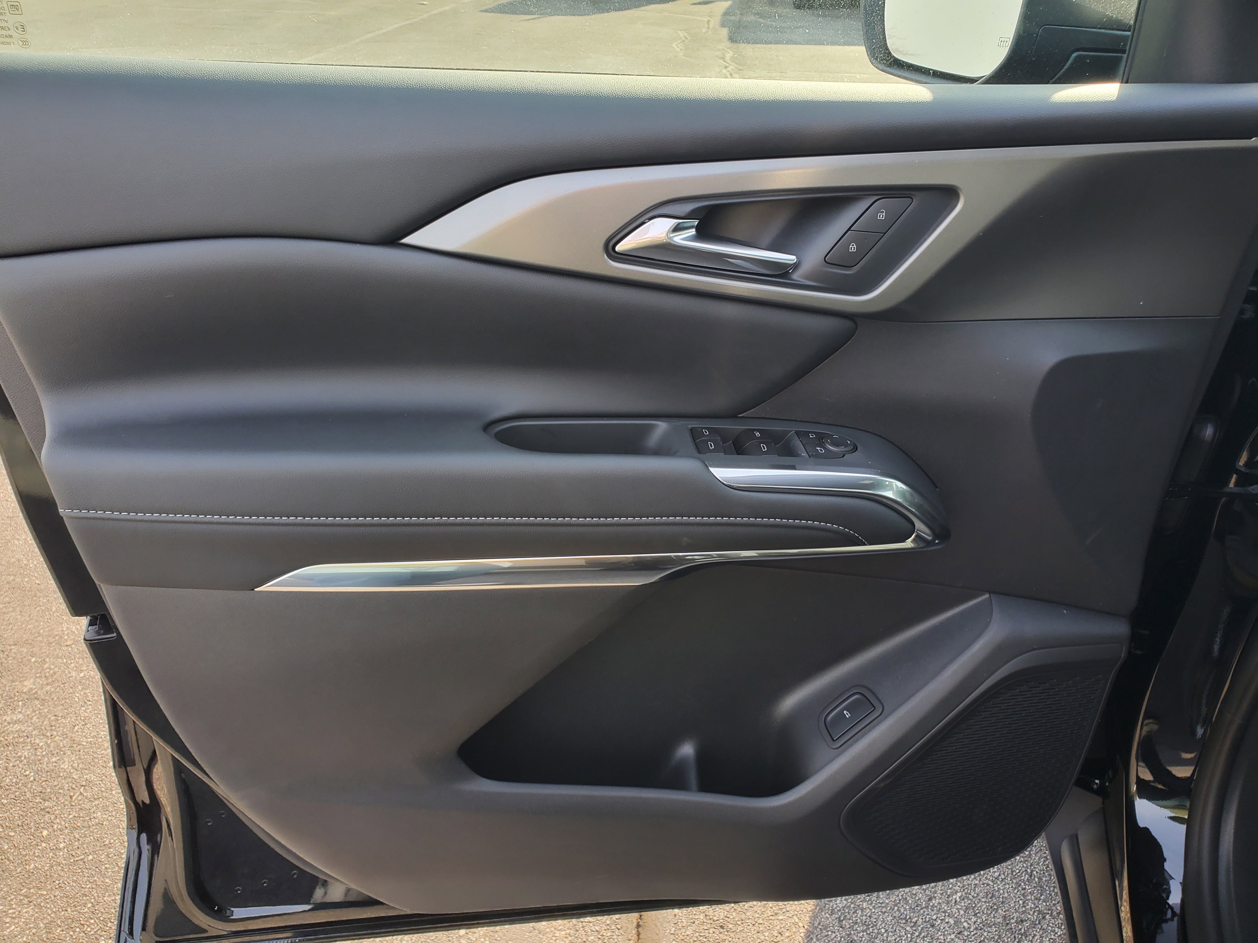 New 2026 Chevrolet Traverse LT w/ Sun and Wheel Package image 7