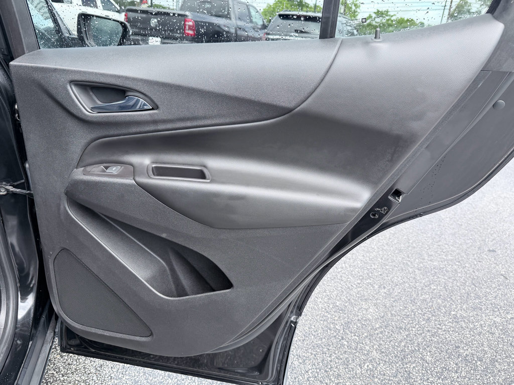 Used 2018 Chevrolet Equinox LT FWD image 28