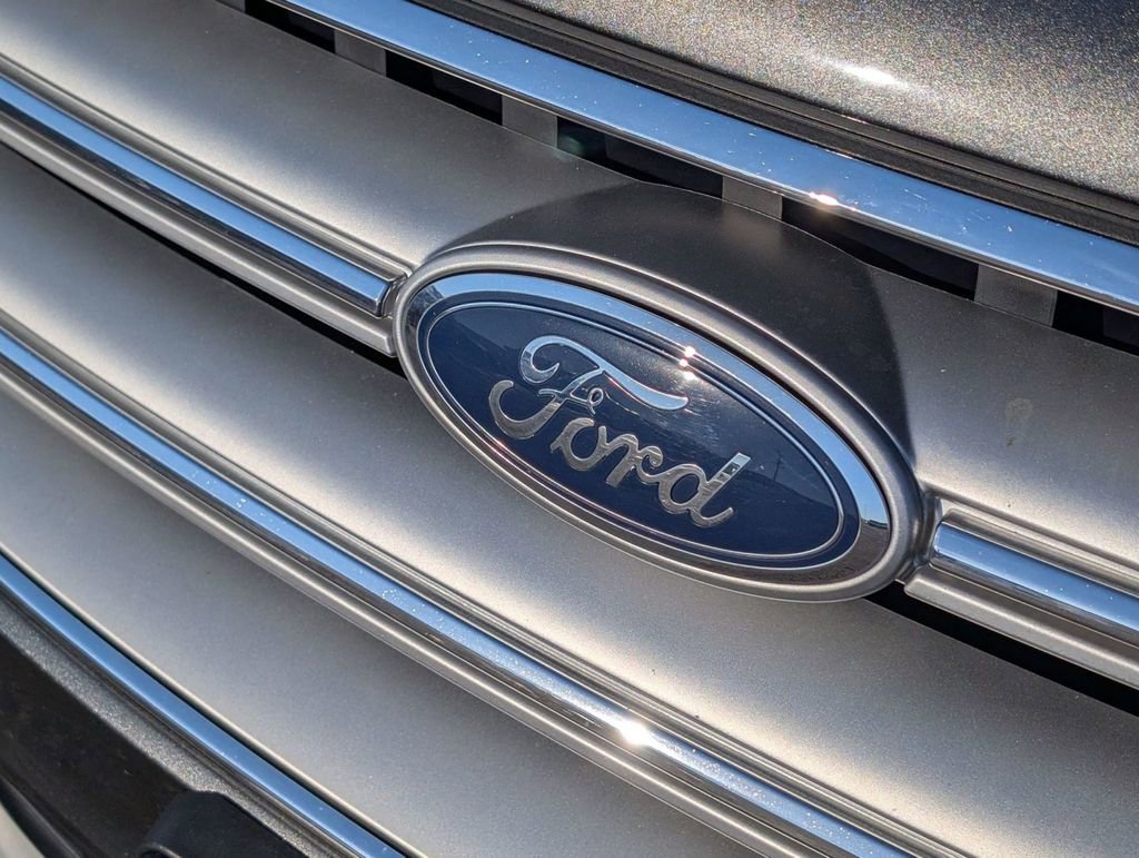 Used 2017 Ford Escape SE image 11