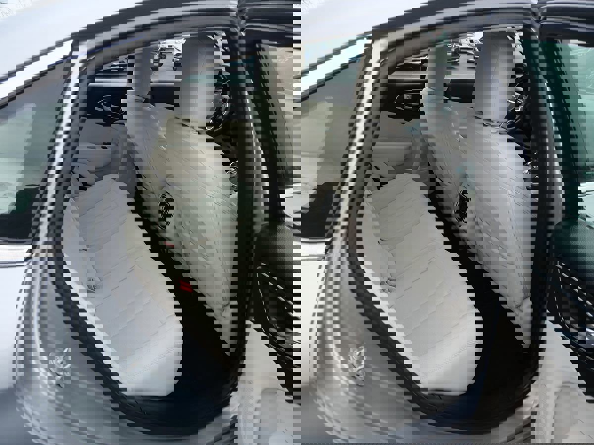 Used 2015 Chrysler 200 Limited w/ Convenience Group image 27