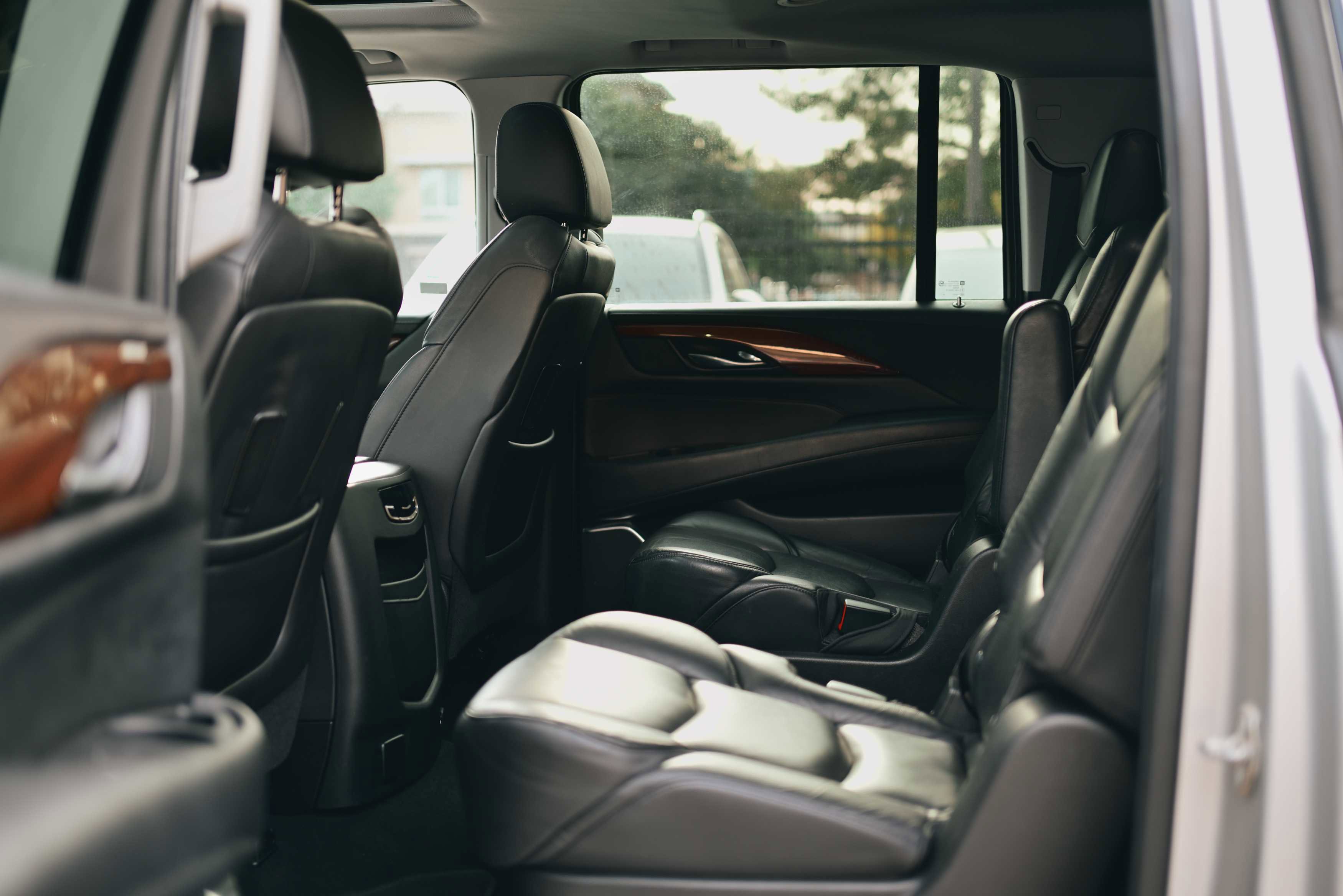 Used 2019 Cadillac Escalade ESV Luxury image 12