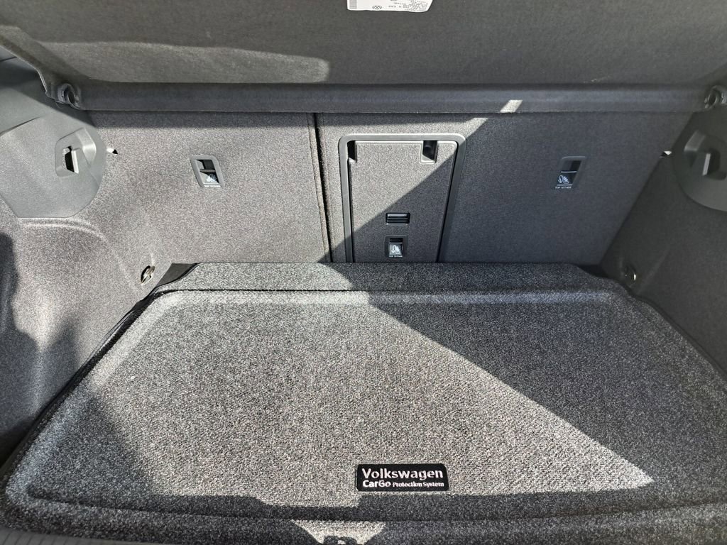 New 2026 Volkswagen Golf w/ Euro Style Package image 25