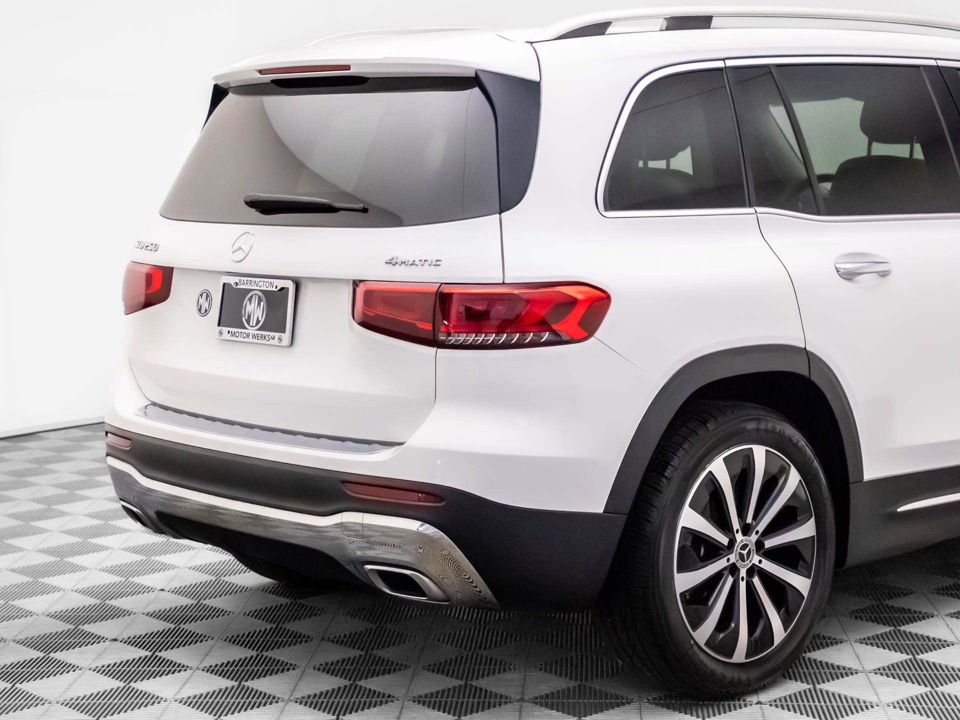 Used 2020 Mercedes-Benz GLB 250 4MATIC image 38
