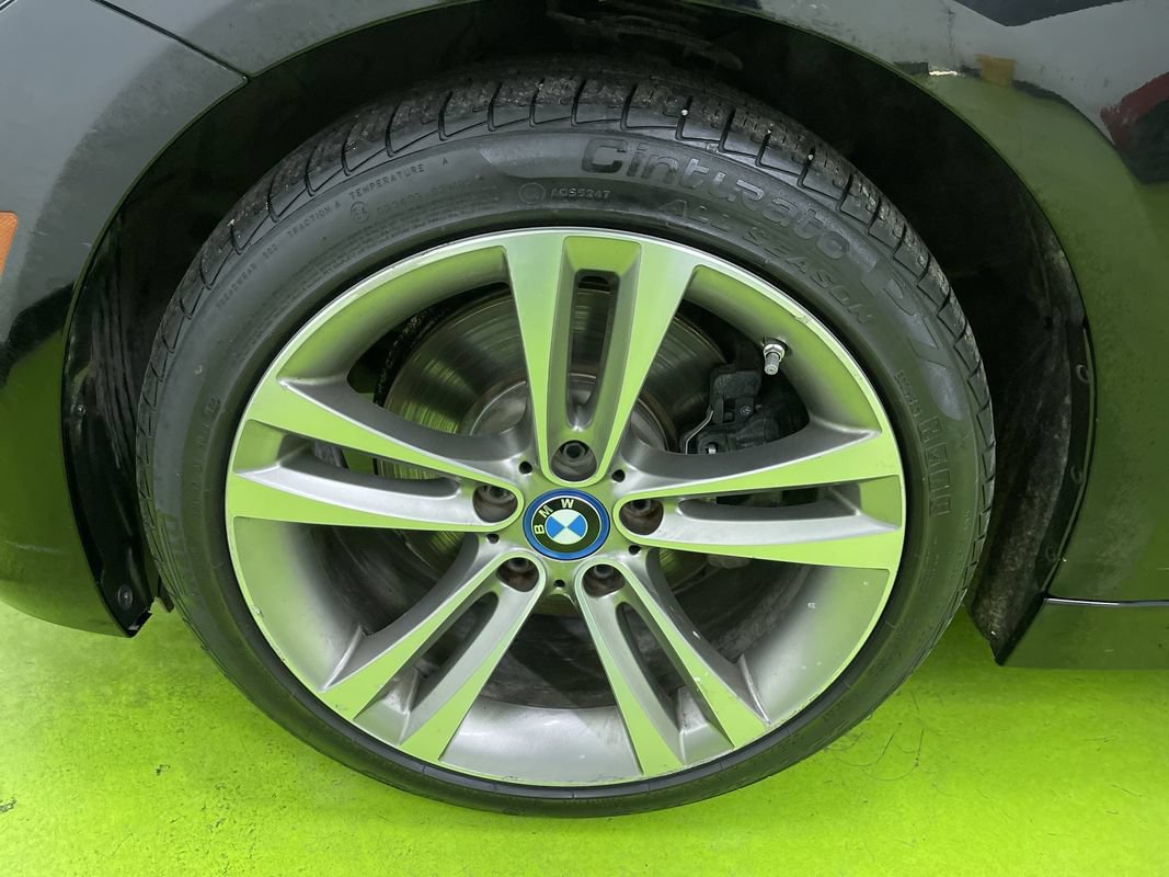 Used 2018 BMW 330e w/ Convenience Package RWD image 15