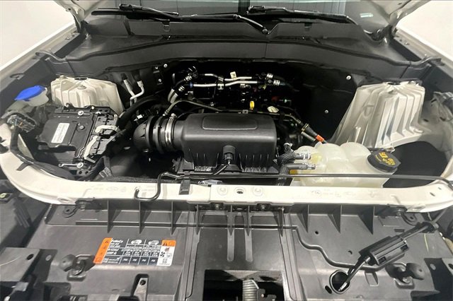 Used 2021 Ford Explorer XLT w/ Equipment Group 202A image 30