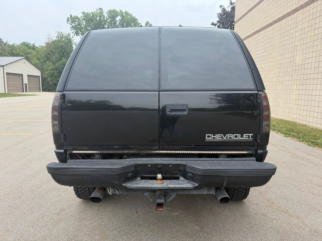 Used 1997 Chevrolet Suburban 4WD w/ Preferred Equipment Group 2 image 6