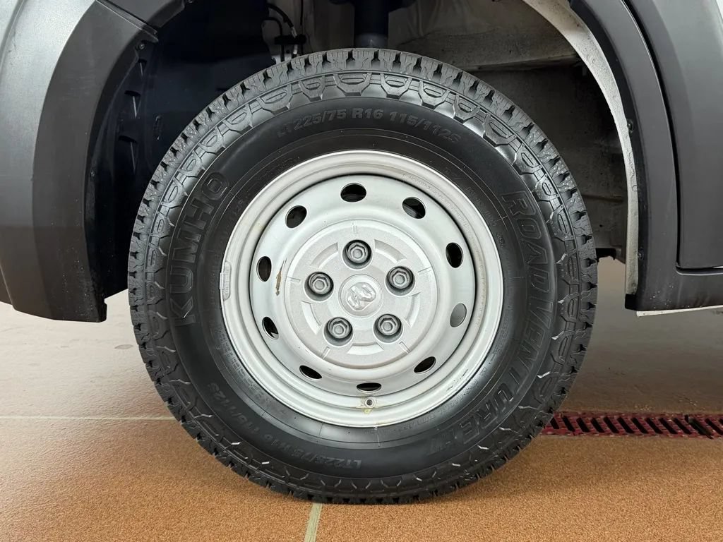 Used 2023 RAM ProMaster 2500 FWD image 8