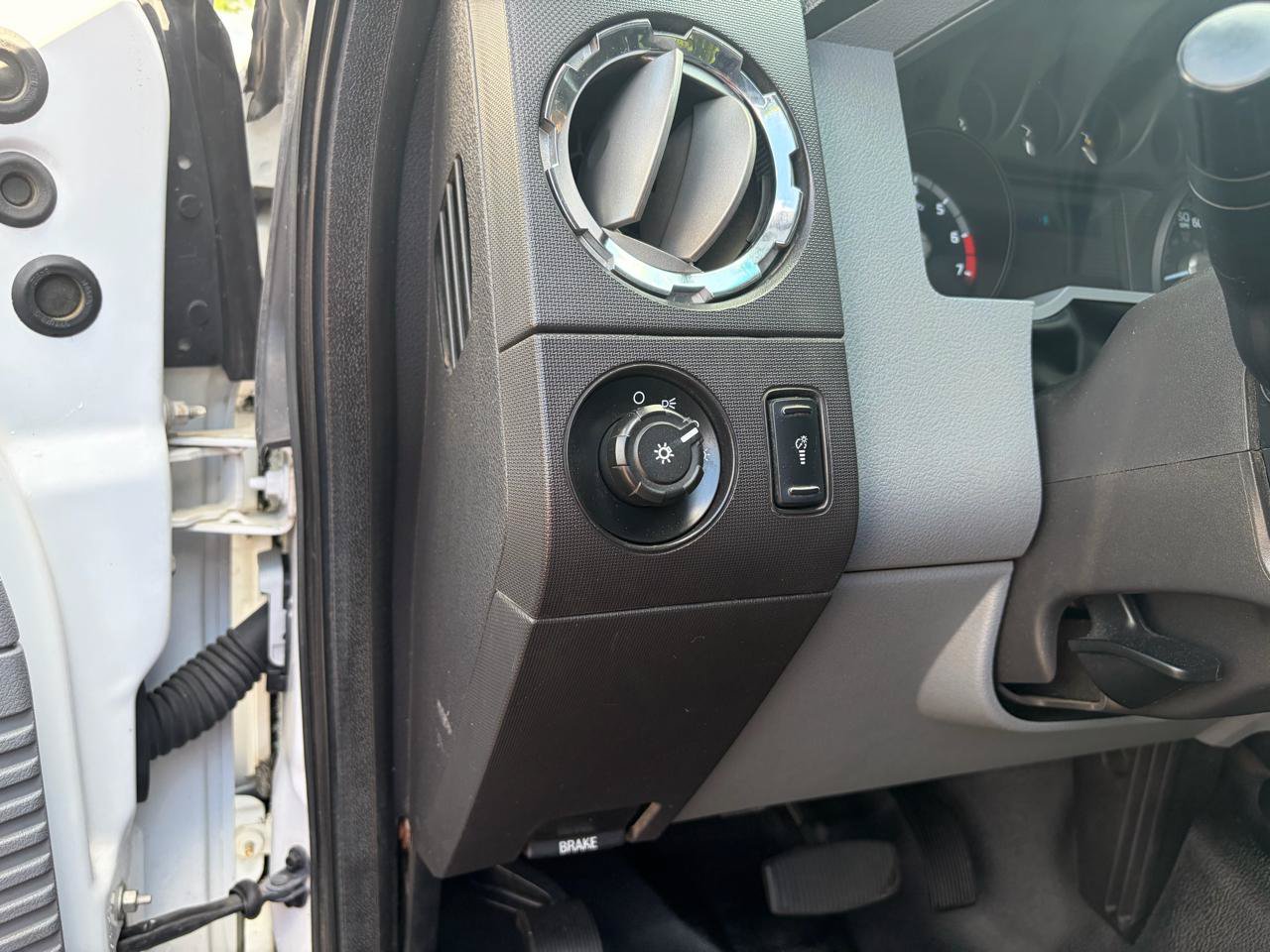Used 2016 Ford F250 XLT w/ XLT Interior Package AWD/4WD image 27