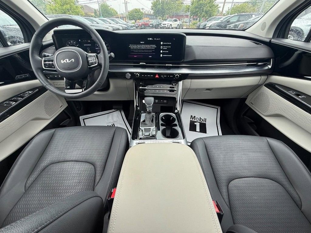 Used 2024 Kia Carnival SX Prestige FWD image 16