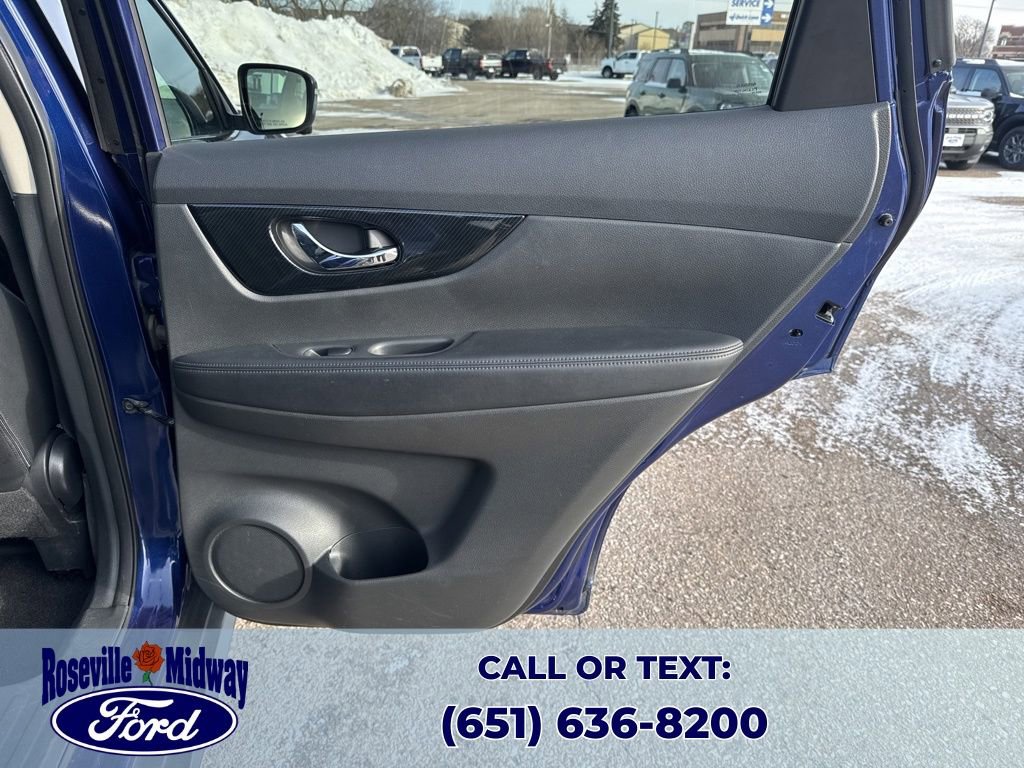 Used 2017 Nissan Rogue SL w/ SL Premium Package image 38
