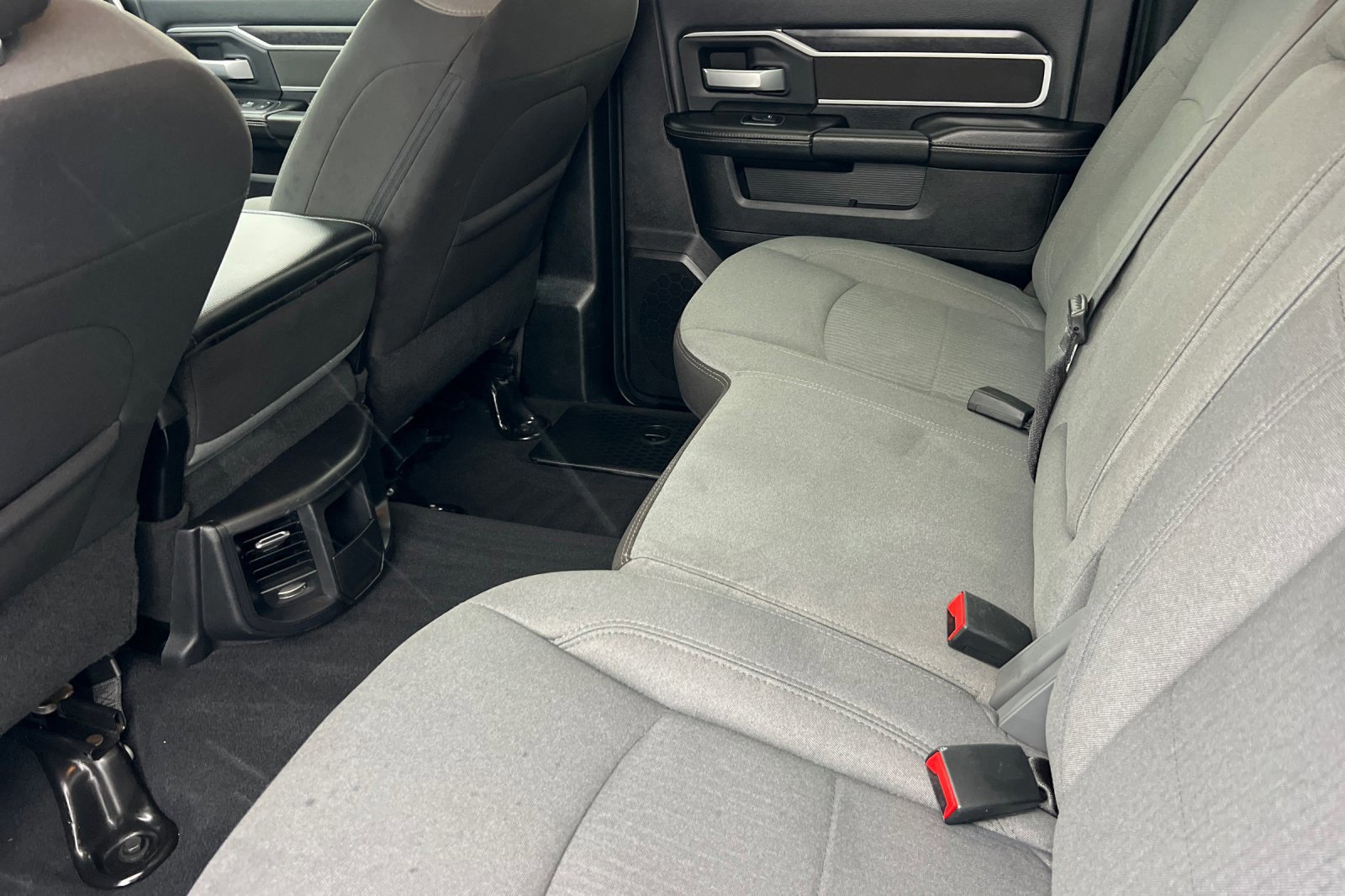 Used 2024 RAM 3500 Big Horn image 12