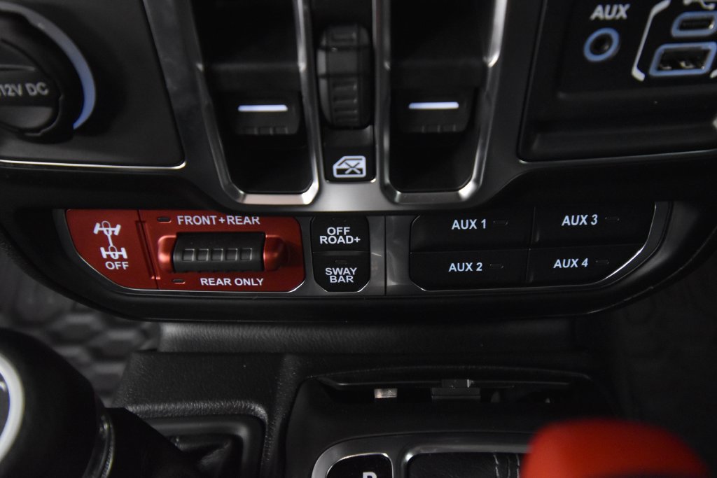 New 2026 Jeep Gladiator Rubicon w/ Technology Group AWD/4WD image 25