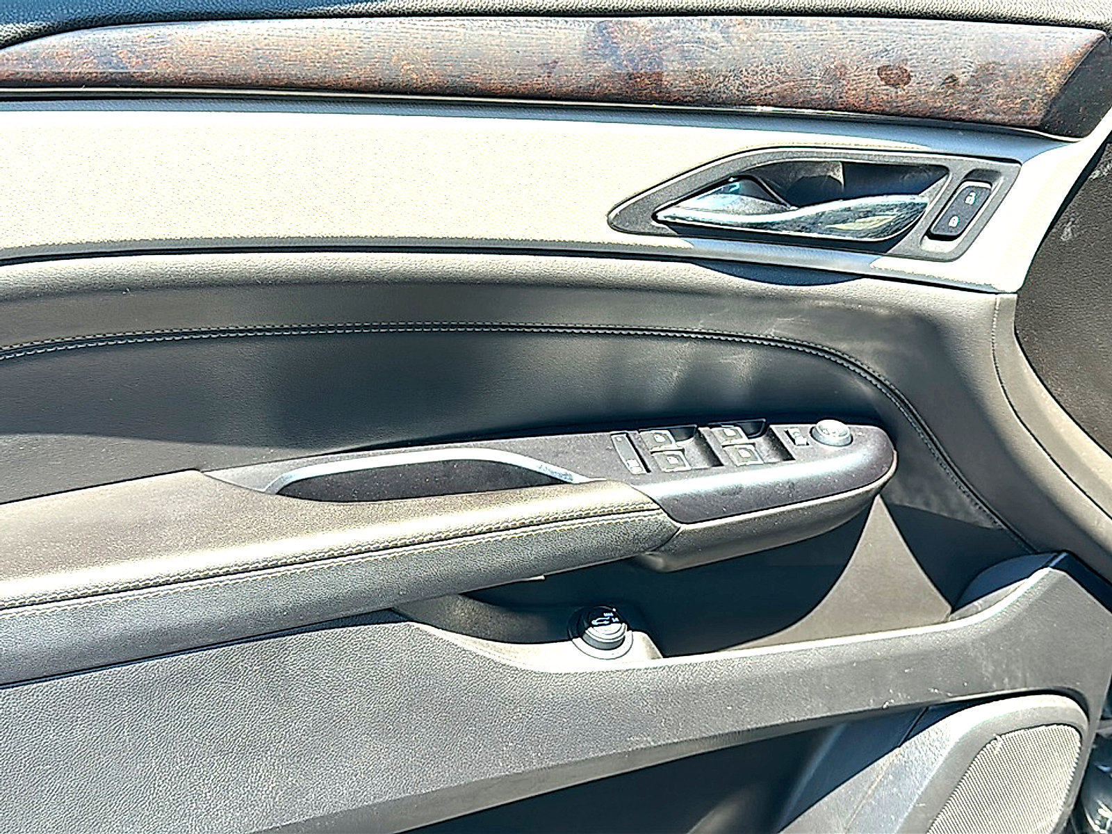 Used 2014 Cadillac SRX Premium FWD image 17