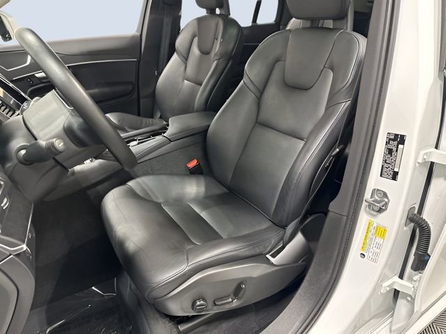 Used 2020 Volvo XC90 T6 Momentum w/ Protection Package image 31