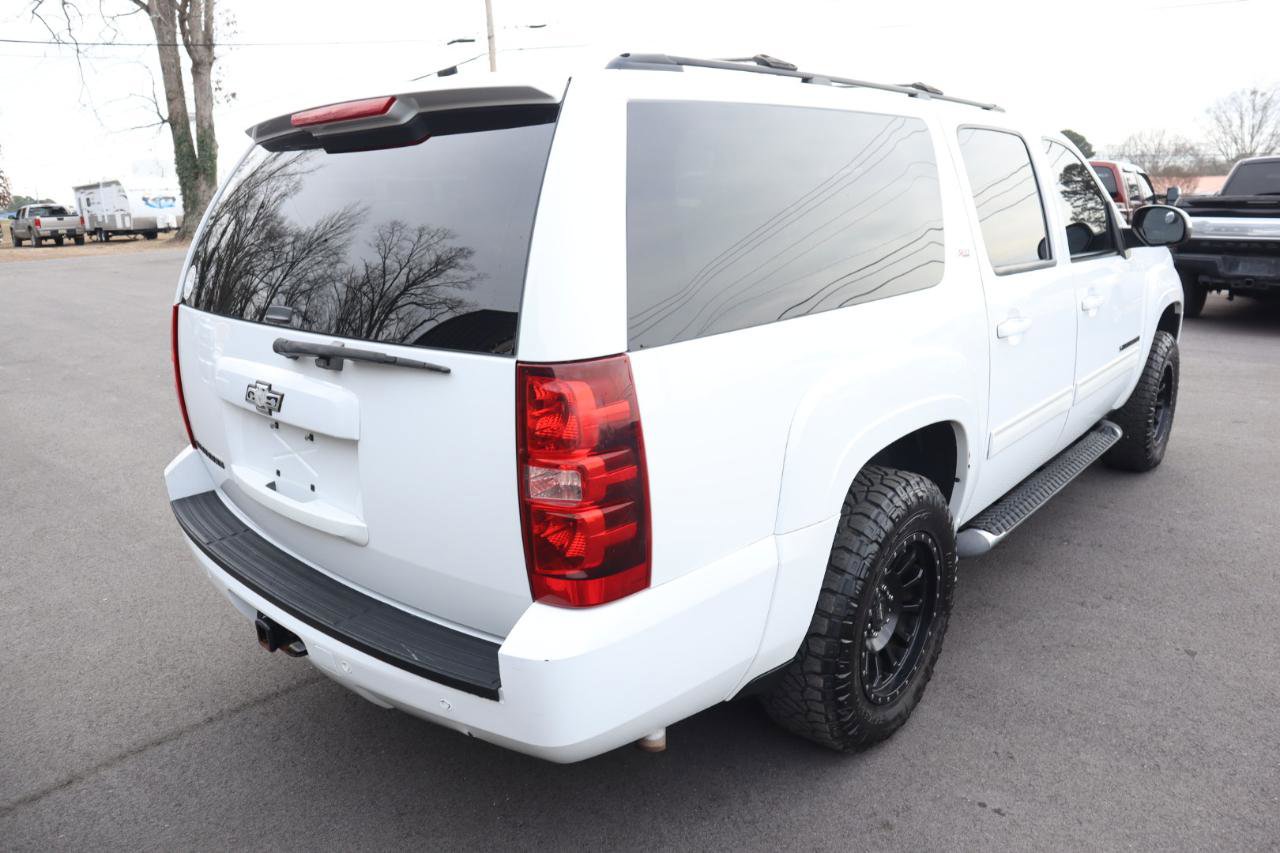 Used 2010 Chevrolet Suburban LT w/ Luxury Package AWD/4WD image 5