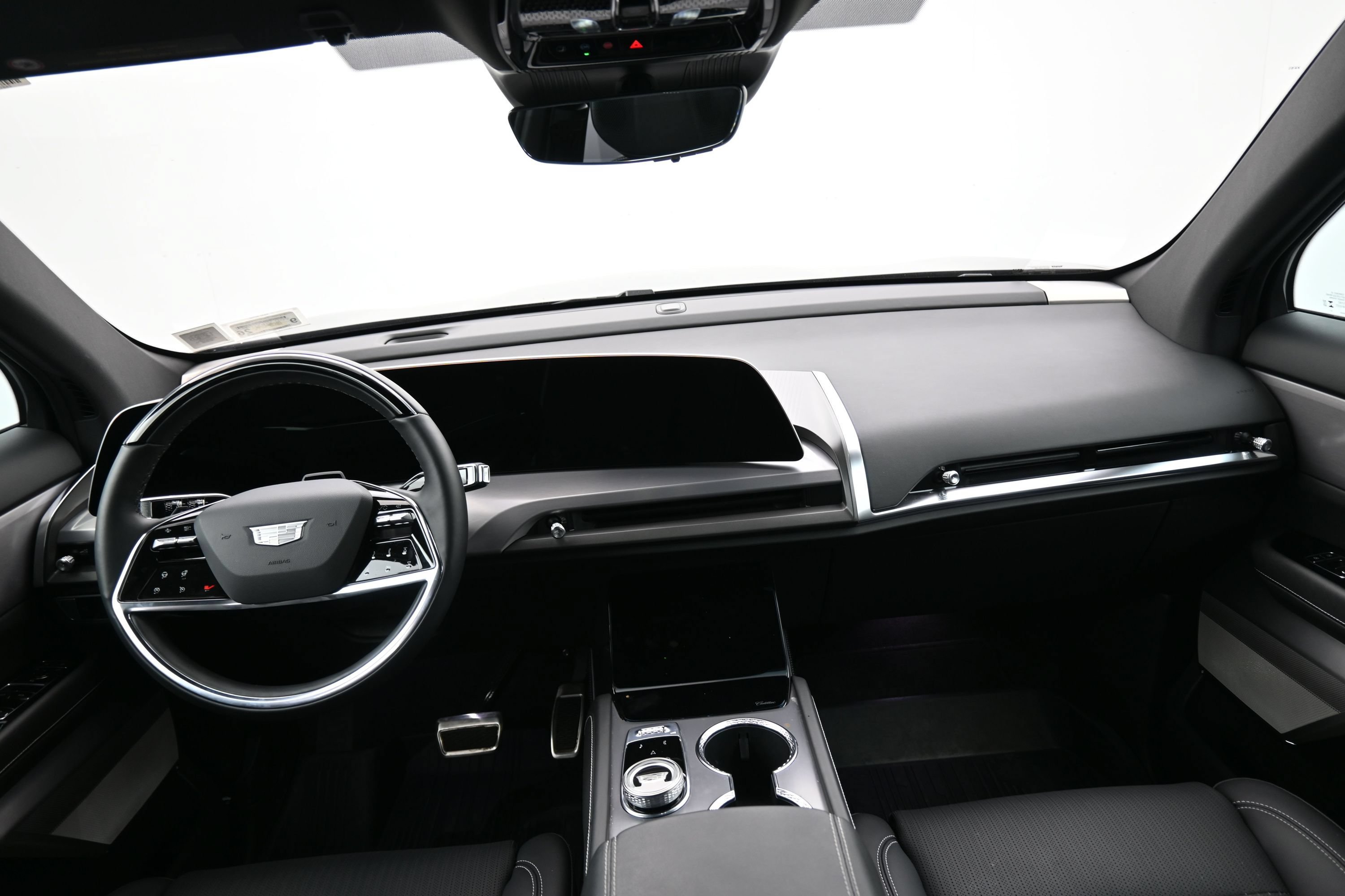 New 2026 Cadillac Vistiq Premium Luxury w/ LPO, Floor Liner Package AWD/4WD image 9