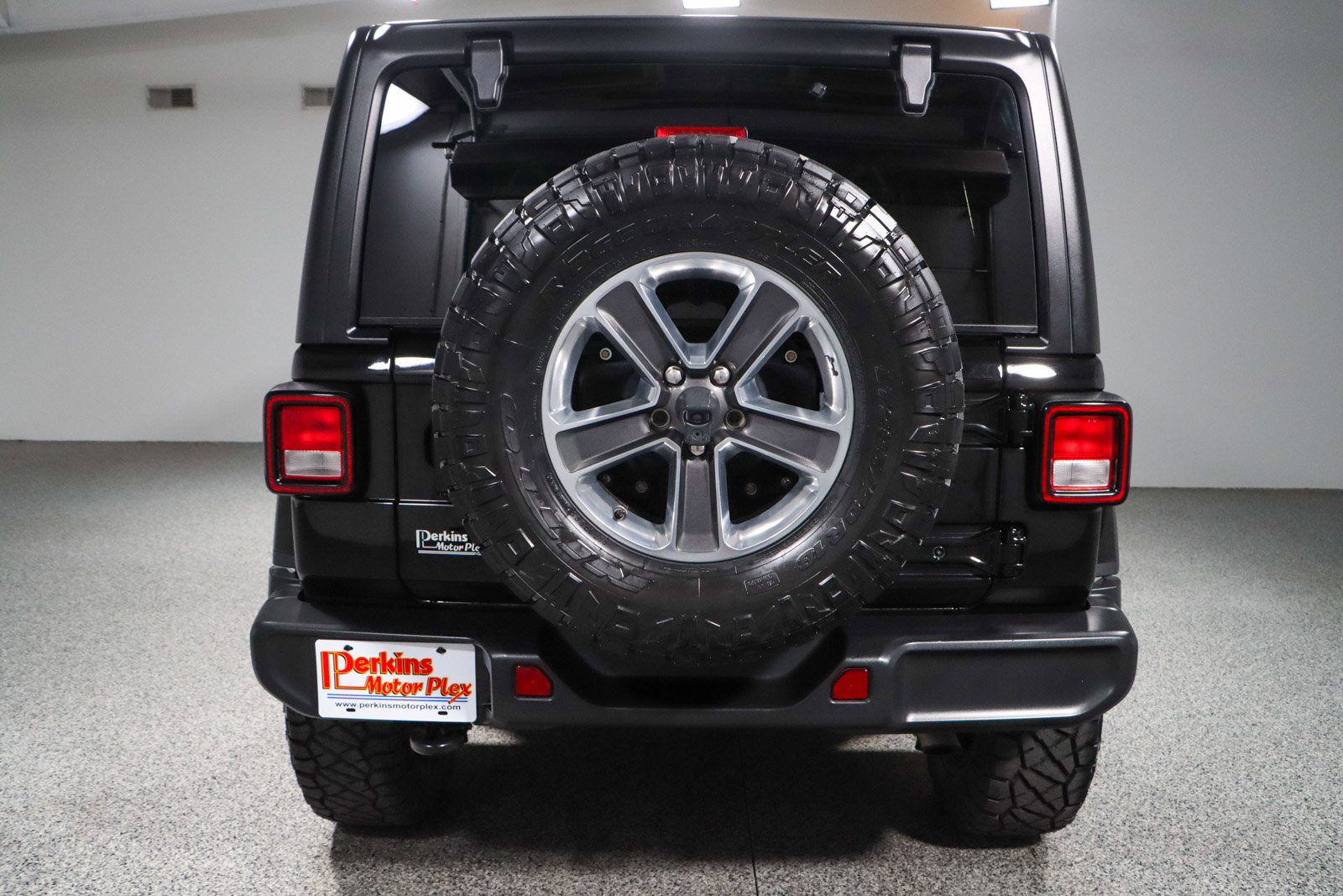 Used 2022 Jeep Wrangler Unlimited Sahara image 9