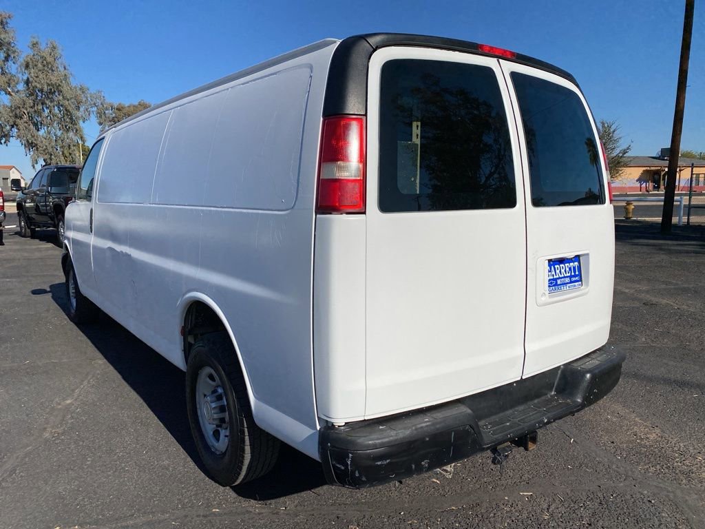 Used 2011 Chevrolet Express 2500 Extended image 9