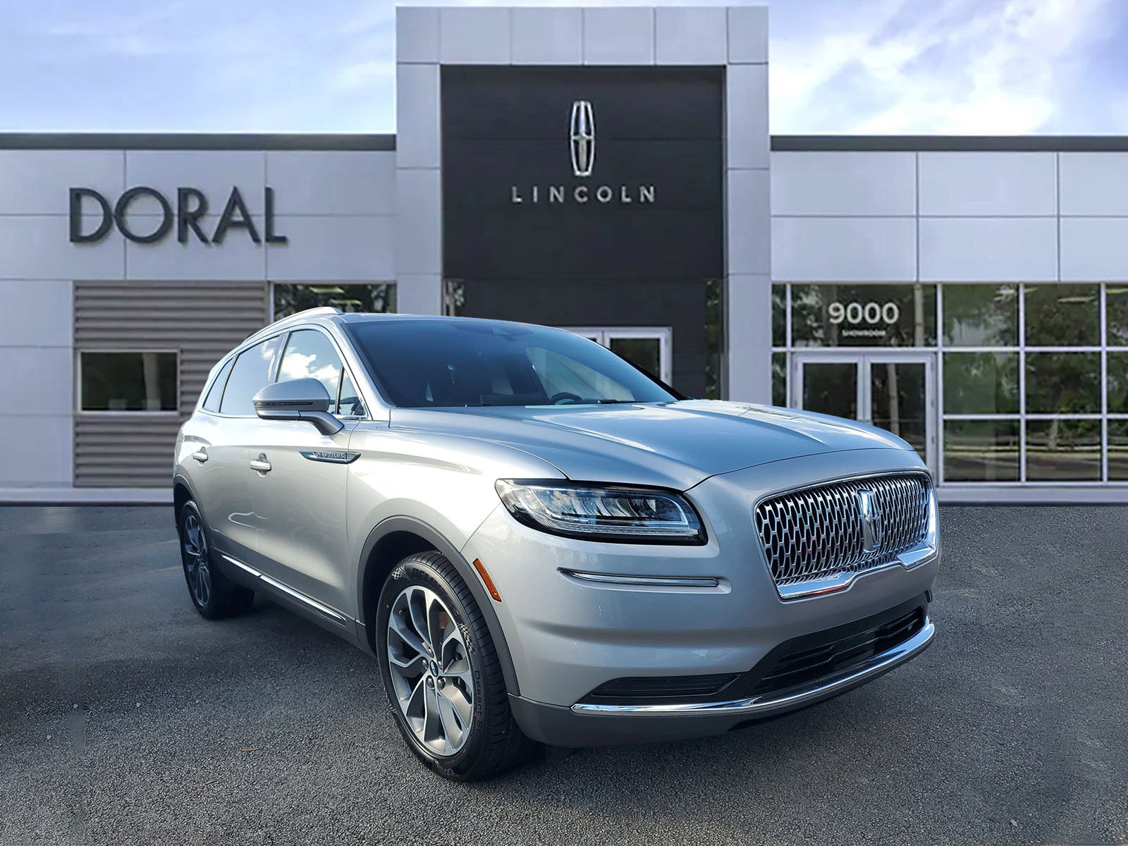 Certified 2023 Lincoln Nautilus Reserve image 1