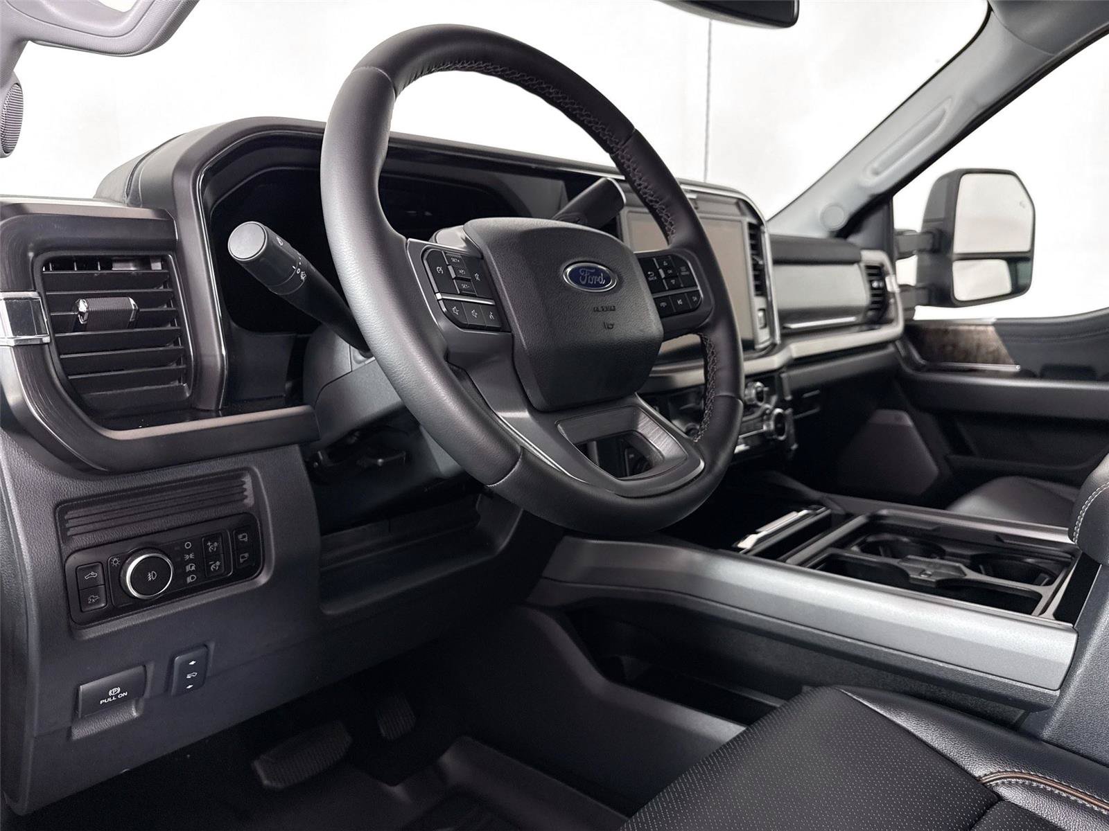 Used 2026 Ford F250 Lariat AWD/4WD image 4