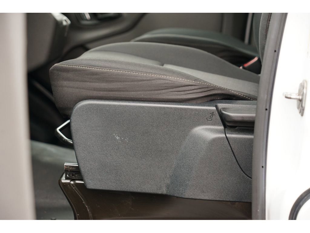 Used 2022 Ford E-Transit Medium Roof w/ Interior Upgrade Package image 15
