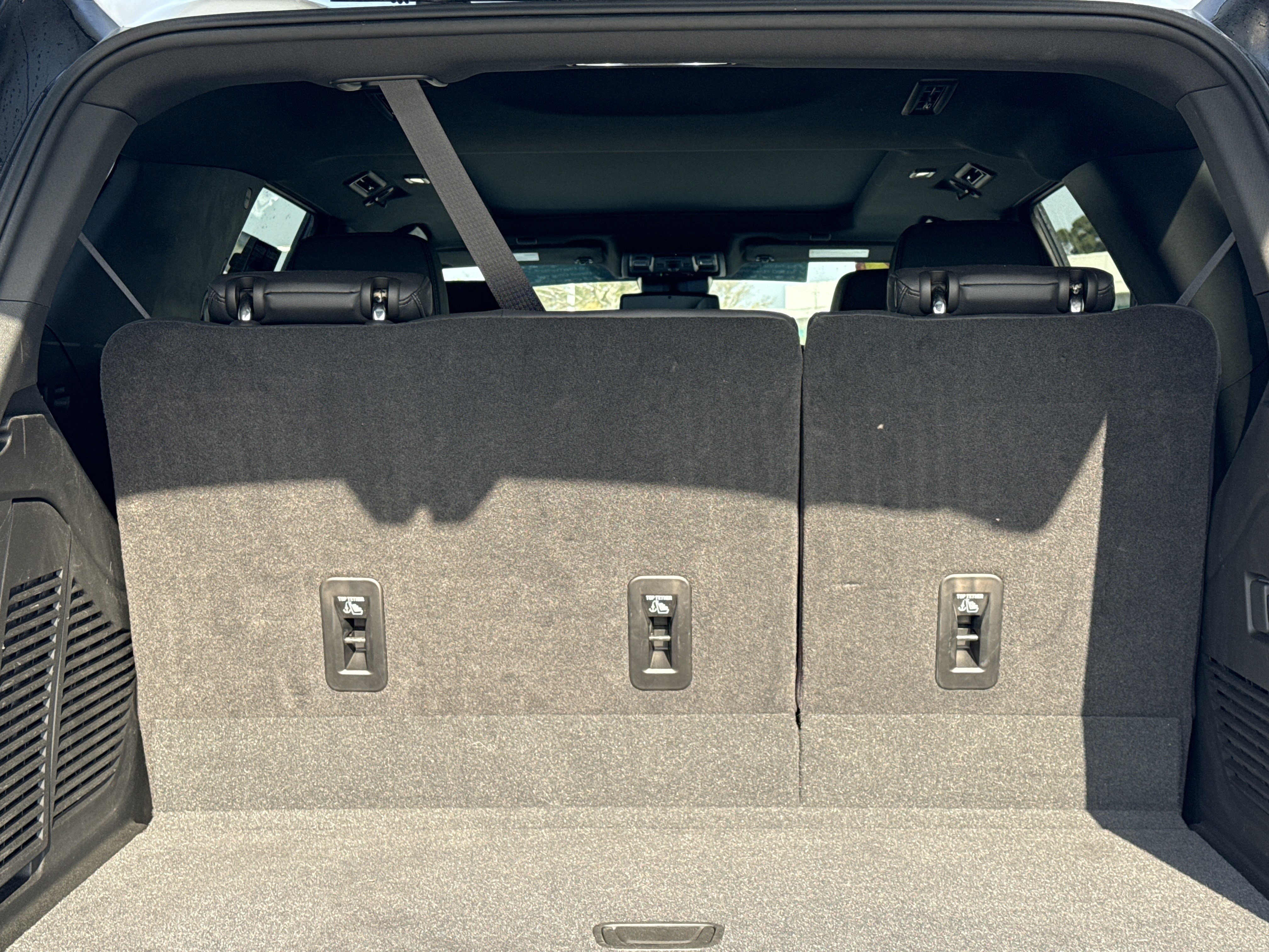 Used 2024 Chevrolet Tahoe Z71 w/ Z71 Off-Road Package image 33