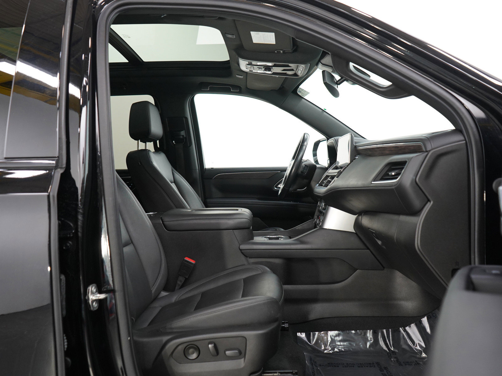 Used 2021 Chevrolet Tahoe Z71 w/ Luxury Package image 10