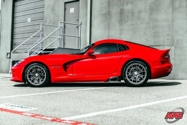 Used 2015 Dodge Viper SRT-10 RWD image 10