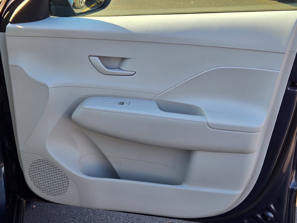 Used 2024 Hyundai Kona SEL FWD image 8