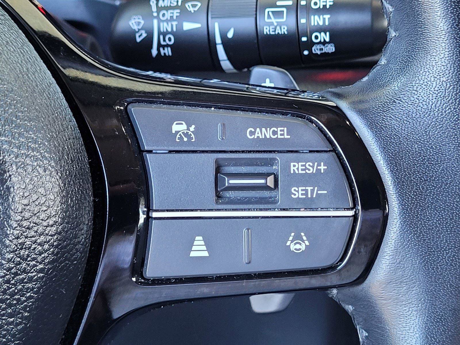 Used 2025 Honda Pilot EX-L image 32