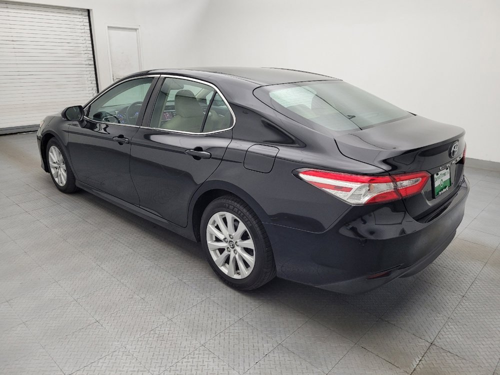 Used 2018 Toyota Camry LE w/ Convenience Package FWD image 3