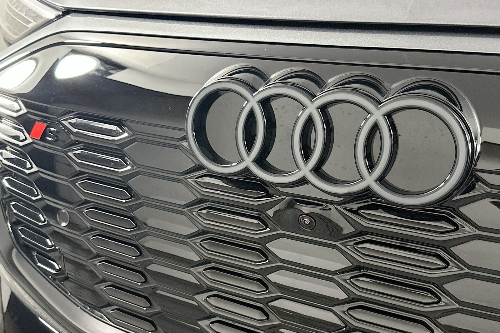 New 2027 Audi SQ6 e-tron Premium Plus AWD/4WD image 14
